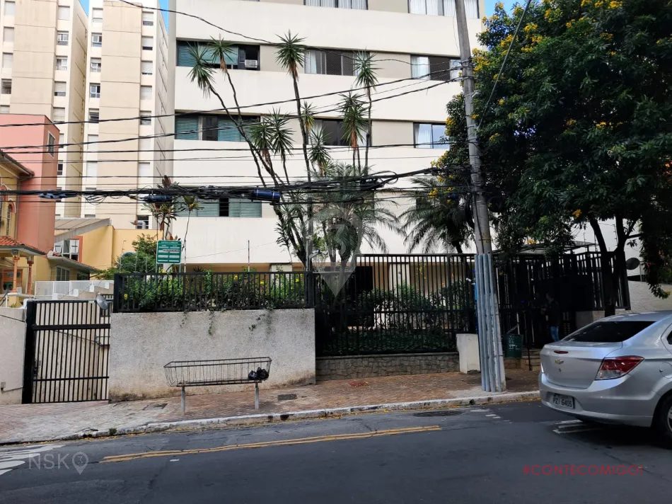 Apartamento com 3 Quartos e 1 vaga à Venda, 250 m² por R$ 1.800.000,00