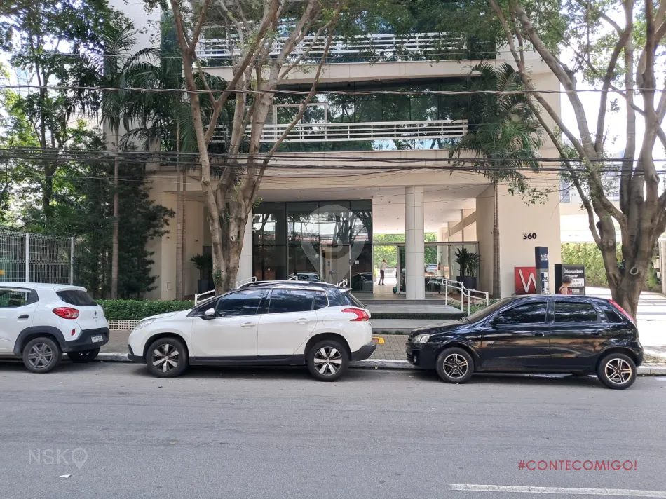 Sala Comercial com 1 Sala e 1 vaga à Venda, 91 m² por R$ 630.000,00