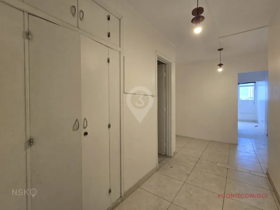 Sala Comercial com 1 Sala e 1 vaga à Venda, 33 m² por R$ 180.000,00