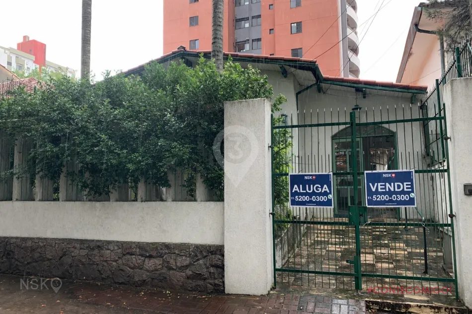 Prédio com 5 Salas e 2 vagas à Venda, 260 m² por R$ 9.990,00