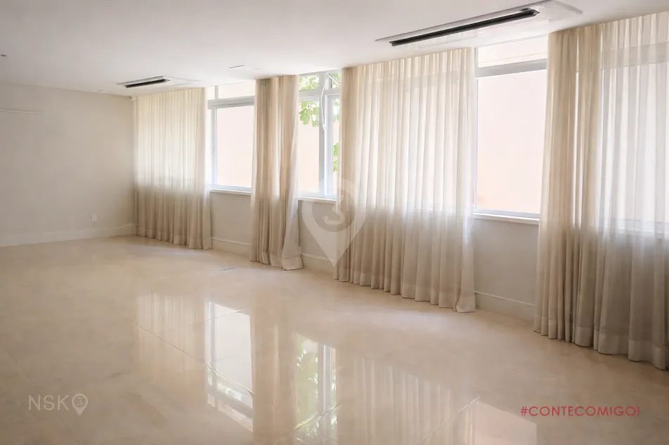 Apartamento com 2 Quartos e 1 vaga à Venda, 158 m² por R$ 3.099.900,00