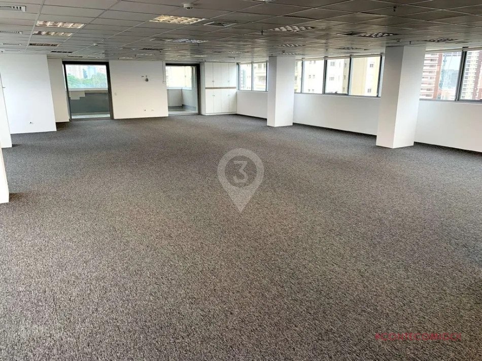 Sala Comercial com 8 Salas e 18 vagas para Locação, 632 m² por R$ 29.500,00