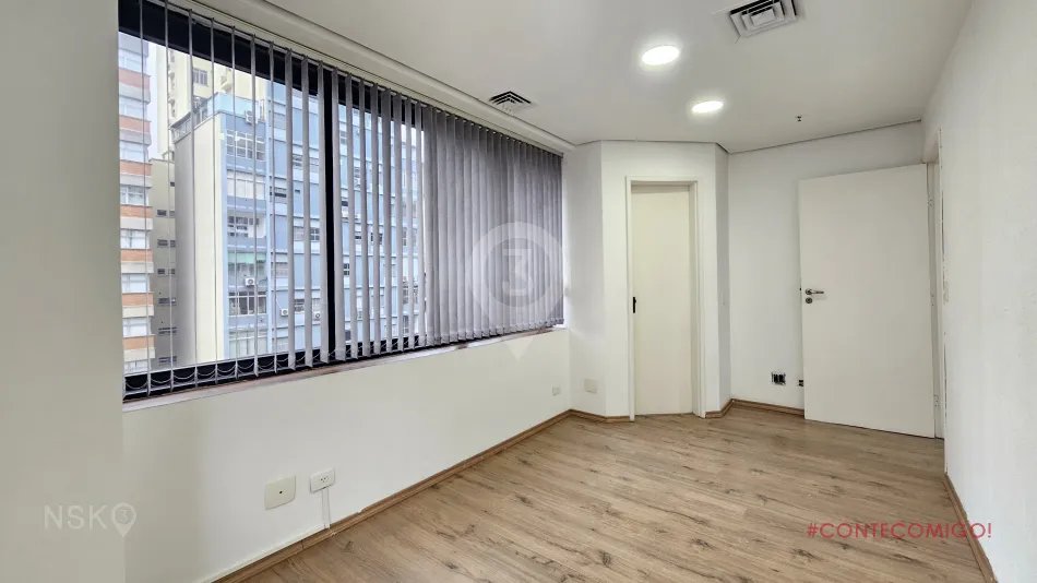 Sala Comercial com 2 Salas e 2 vagas à Venda, 65 m² por R$ 400.000,00