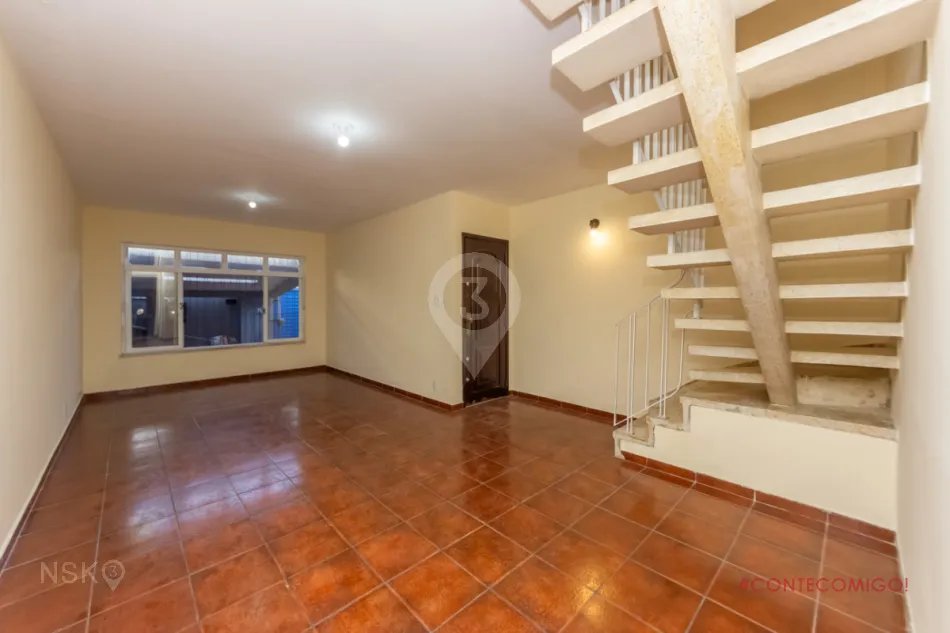 Casa com 3 Quartos e 2 vagas à Venda, 155 m² por R$ 1.125.000,00