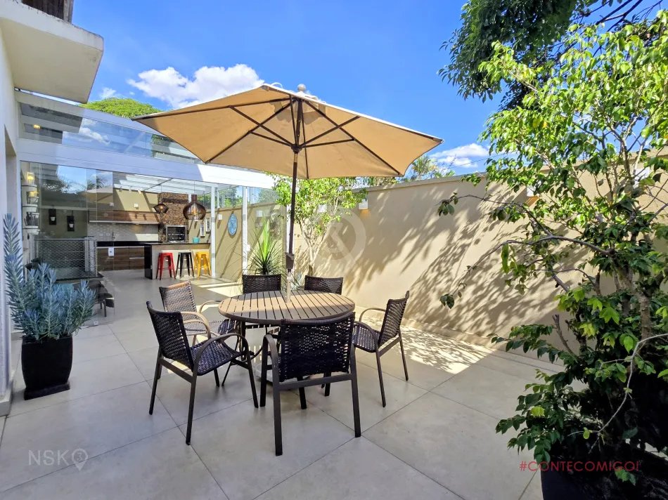 Imóvel com 4 Quartos e 6 vagas à Venda, 470 m² por R$ 3.789.900,00