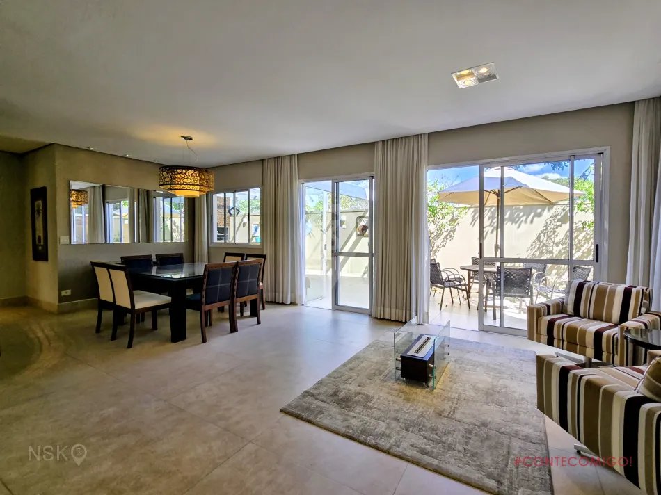 Casa com 4 Quartos e 6 vagas para Locação, 470 m² por R$ 21.000,00